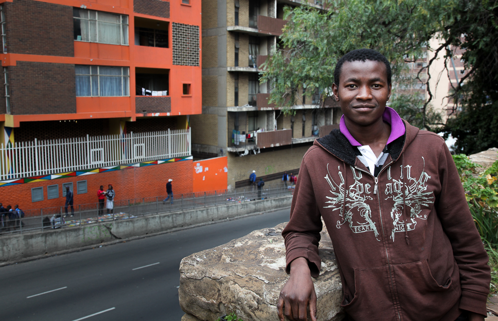 – Apartheid istutti ihmisiin epäluuloisuuden. Minun ja valkoisen työkaverini on välillä vaikeaa luottaa toisiimme, Wiseman Ngobese sanoo.