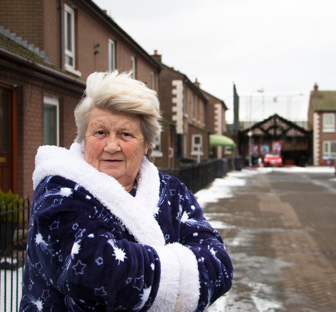 Margareta Abbott ei ole puheväleissä katolisten naapureidensa kanssa. 